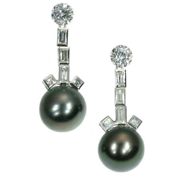 Midnight Elegance: Black Pearl and Diamond Eardrops